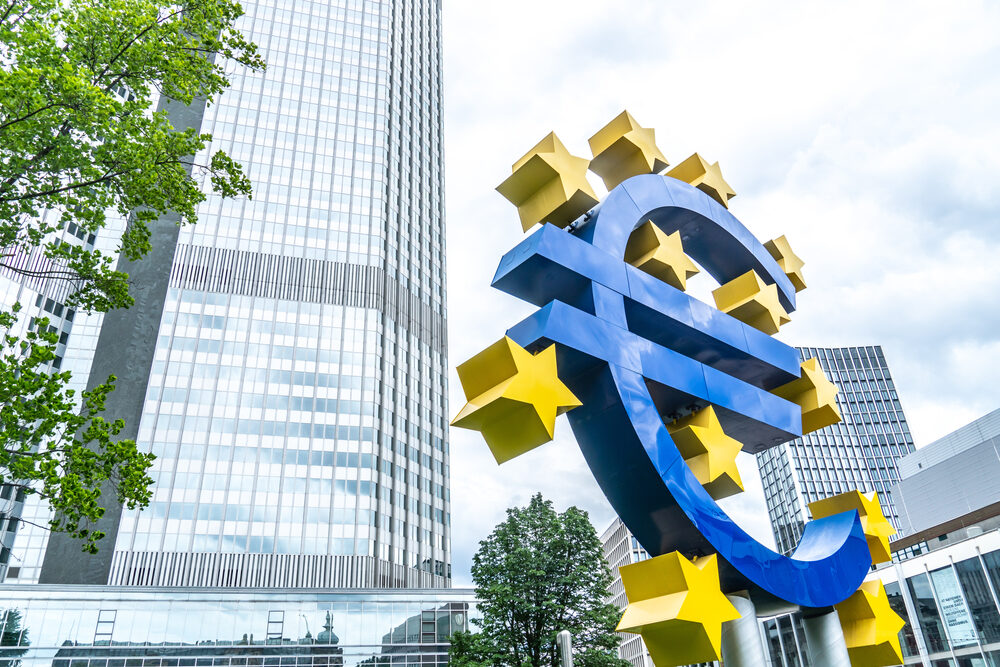 La BCE mantiene i tassi d’interesse invariati: analisi della situazione economica attuale
