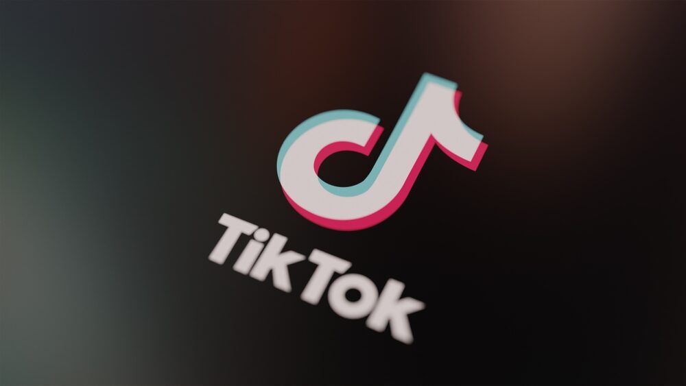 Immagine rappresentativa del hub TikTok contro lo spam IA