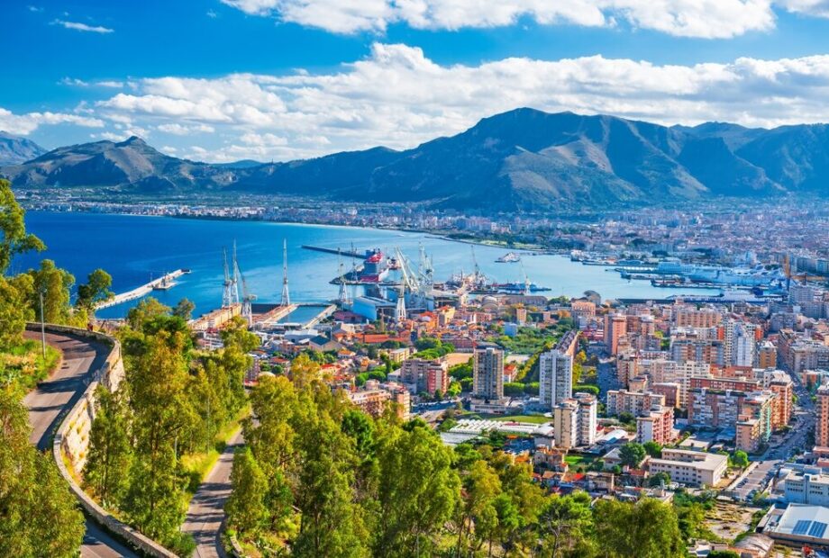 Cantiere navale Fincantieri a Palermo
