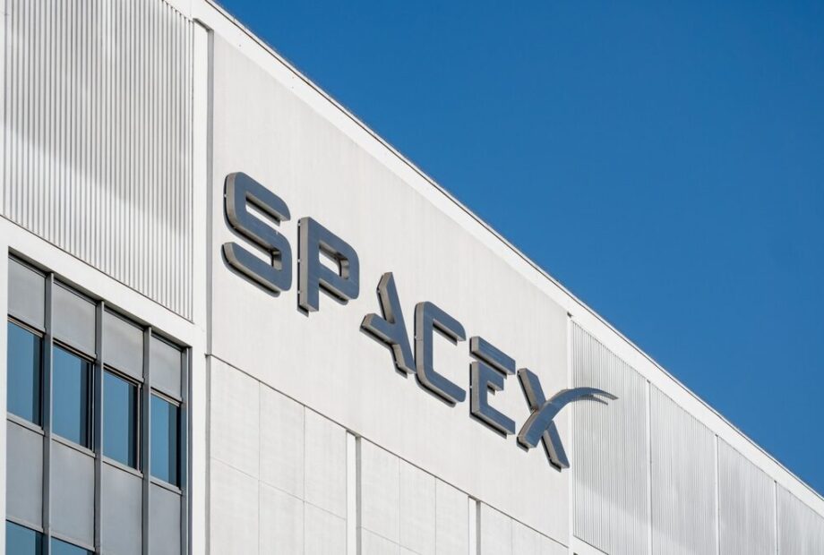 Elon Musk annuncia donazione azioni SpaceX